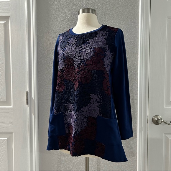 ❗️3/$20❗️LOGO Lounge by Lori Goldstein Crochet Overlay Long Sleeve Top - Picture 2 of 11